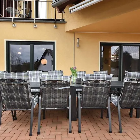 Benzer Hoeh Feriehus *